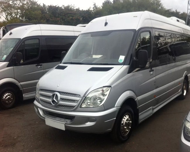 Minibuses and MPVs image 28